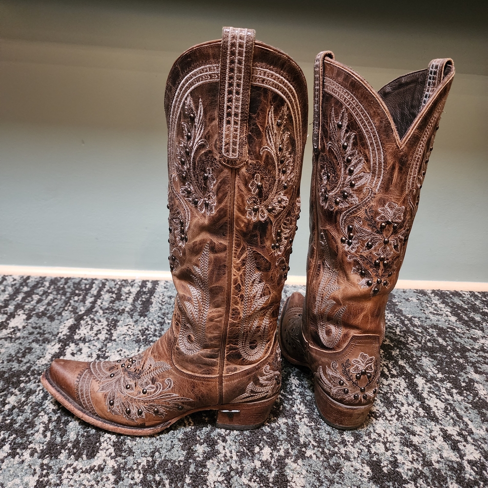 Lane Santorini Women's Embroidered Taupe Western Heeled Boot - Picture 9 of 15
